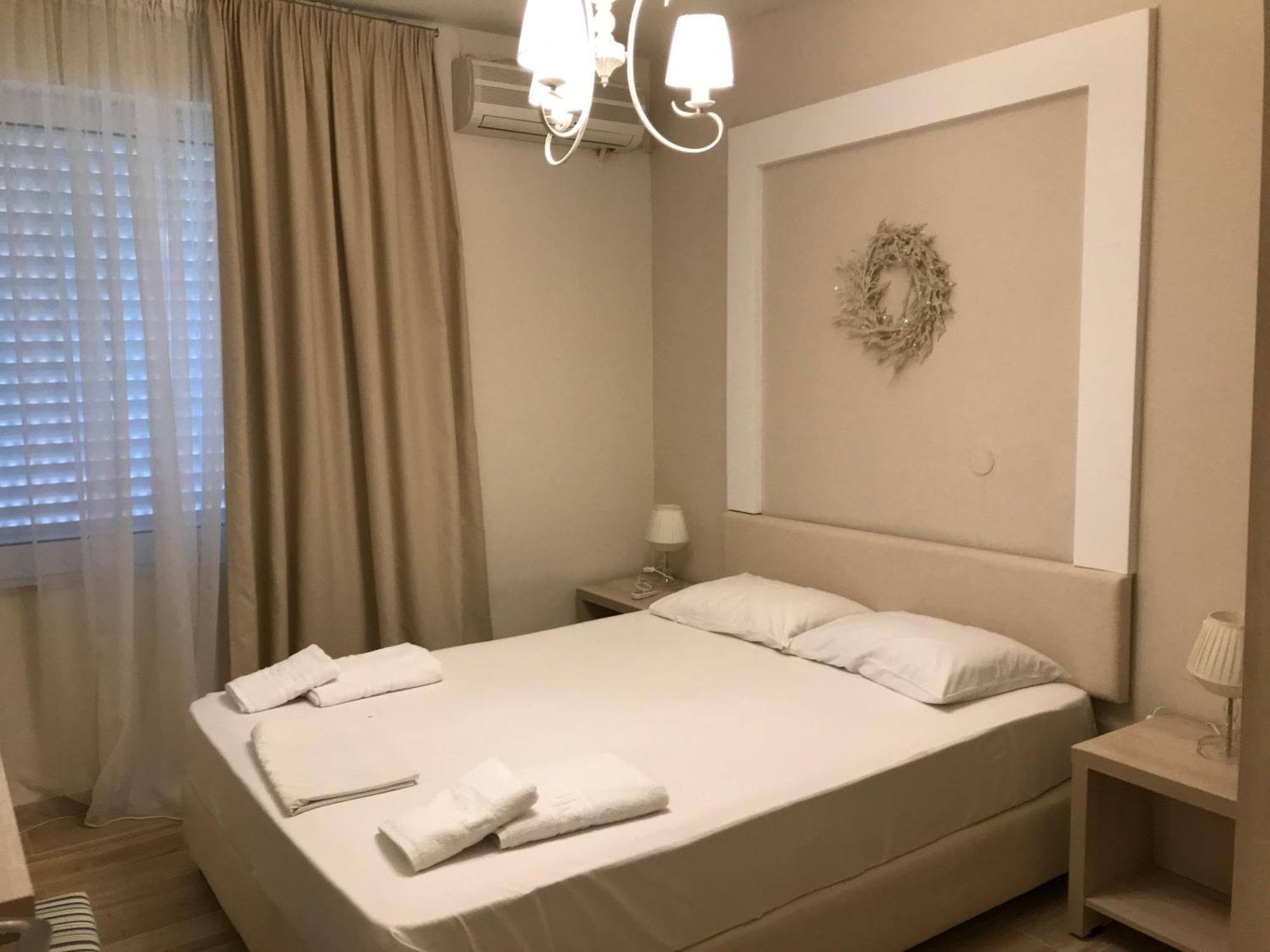 Leonidas Apartments And Suites Mola Kalyva Eksteriør billede